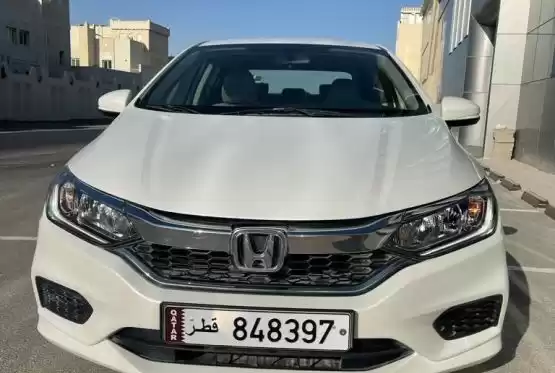 Gebraucht Honda City Zu verkaufen in Doha #9680 - 1  image 