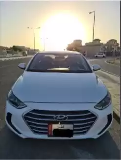 用过的 Hyundai Elantra 出售 在 多哈 #9695 - 1  image 