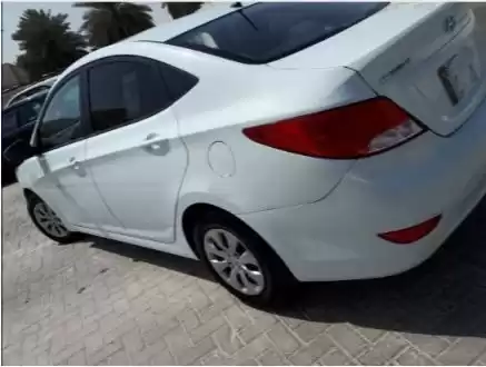 Gebraucht Hyundai Accent Zu verkaufen in Al Sadd , Doha #9697 - 1  image 