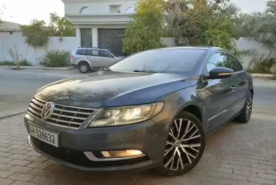 用过的 Volkswagen CC 出售 在 萨德 , 多哈 #9755 - 1  image 