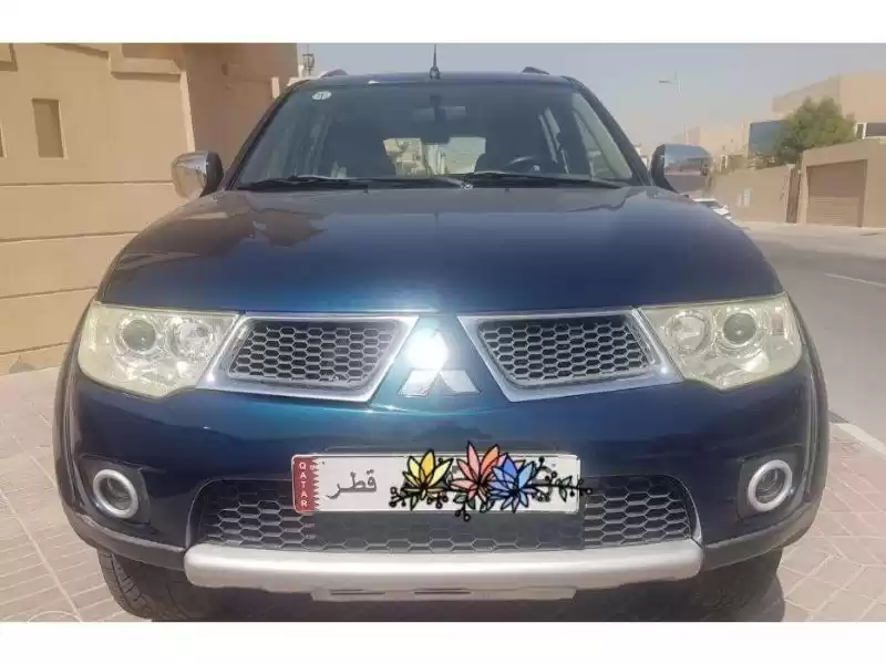 Used Mitsubishi Pajero For Sale in Al Sadd , Doha #9913 - 1  image 