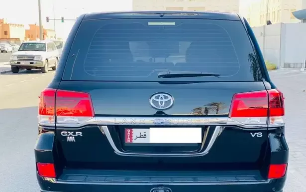 Used Toyota Land Cruiser For Sale in Al-Maamoura , Doha-Qatar #9937 - 3  image 