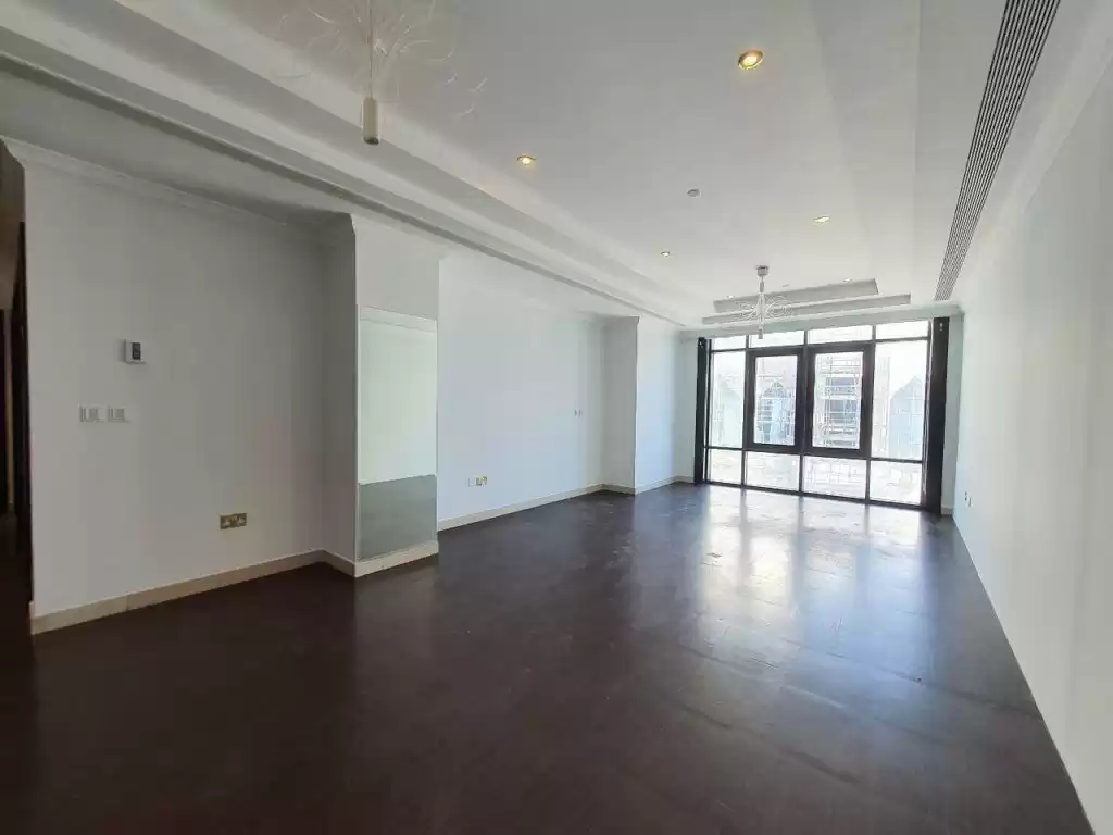 Wohn Klaar eigendom 2 Schlafzimmer S/F Wohnung  zu vermieten in Al Sadd , Doha #10008 - 1  image 