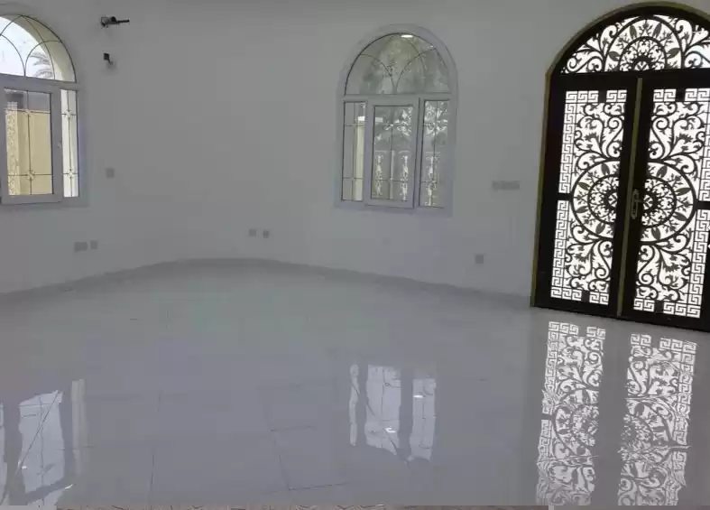 Wohn Klaar eigendom 7+ Schlafzimmer U/F Alleinstehende Villa  zu verkaufen in Doha #10014 - 1  image 