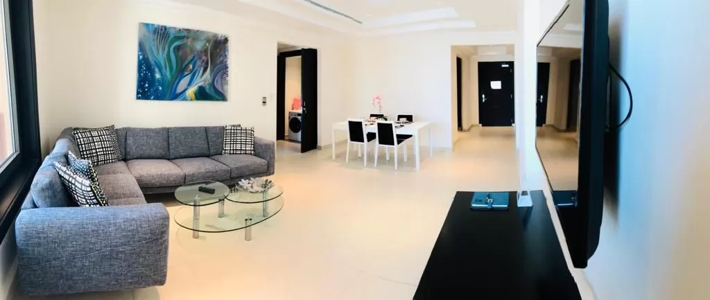 Residential Ready Property 1 Bedroom F/F Apartment  for rent in The-Pearl-Qatar , Doha-Qatar #10052 - 1  image 