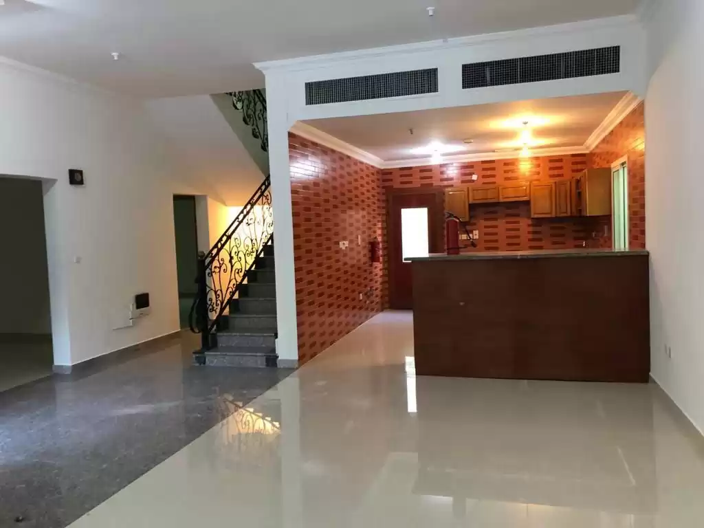 Residential Ready Property 4 Bedrooms U/F Standalone Villa  for rent in Al Sadd , Doha #10083 - 1  image 
