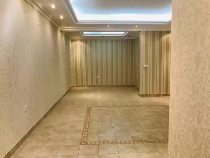 Wohn Klaar eigendom 2 Schlafzimmer U/F Wohnung  zu vermieten in Al Sadd , Doha #10085 - 1  image 