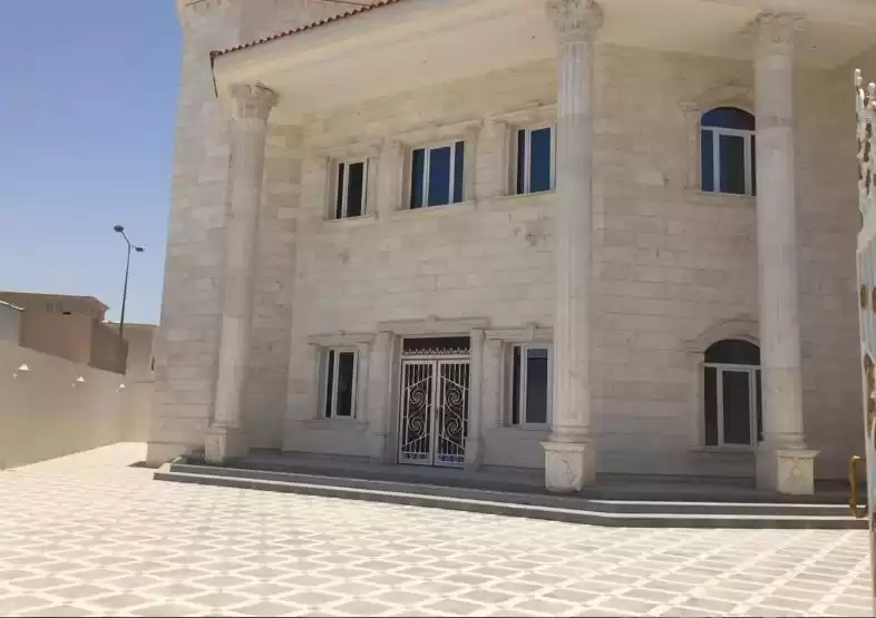 Residential Ready Property 7+ Bedrooms U/F Standalone Villa  for sale in Al Sadd , Doha #10088 - 1  image 