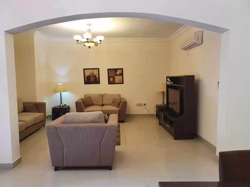 Residential Ready Property 5 Bedrooms F/F Villa in Compound  for rent in Al Sadd , Doha #10097 - 1  image 