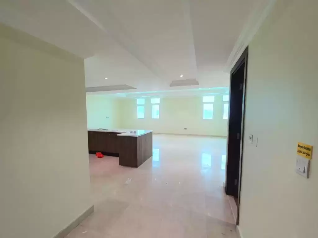 Résidentiel Propriété prête 3 chambres S / F Appartement  a louer au Al-Sadd , Doha #10155 - 1  image 