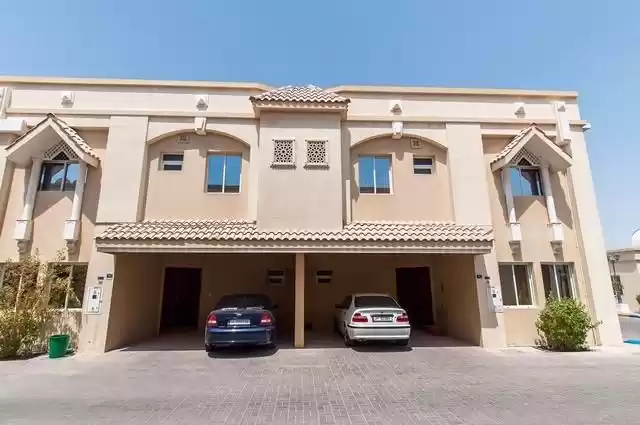 Жилой Готовая недвижимость 3 спальни Н/Ф Вилла в комплексе  в аренду в Аль-Садд , Доха #10170 - 1  image 