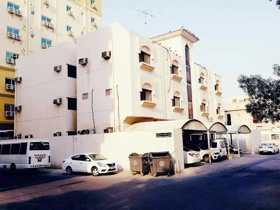 Résidentiel Propriété prête 5 chambres S / F Appartement  a louer au Al-Sadd , Doha #10195 - 1  image 