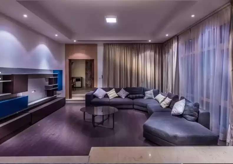 yerleşim Hazır Mülk 4+hizmetçi Yatak Odası S/F Birleştirmek  kiralık içinde Al Sadd , Doha #10210 - 1  image 