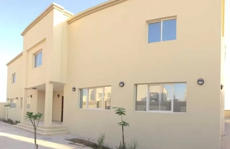 Wohn Klaar eigendom 7+ Schlafzimmer S/F Villa in Verbindung  zu vermieten in Al Sadd , Doha #10218 - 1  image 