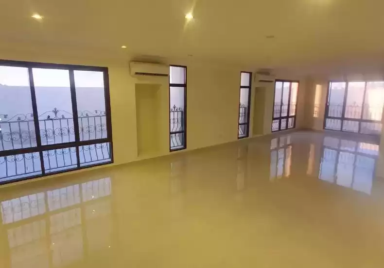 Residential Ready Property 5+maid Bedrooms U/F Standalone Villa  for rent in Al Sadd , Doha #10227 - 1  image 