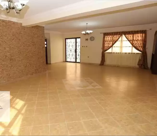 Residential Ready Property 3 Bedrooms S/F Villa in Compound  for rent in Al Sadd , Doha #10229 - 1  image 