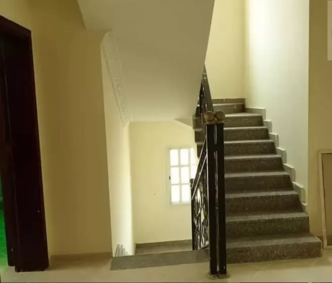 Residential Ready Property 6 Bedrooms U/F Villa in Compound  for rent in Doha-Qatar #10233 - 1  image 