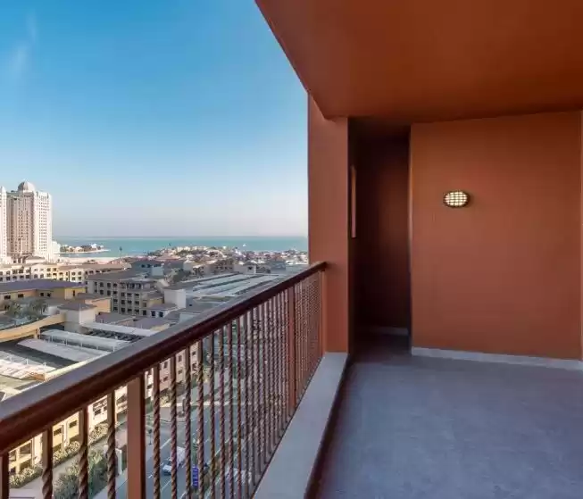 Жилой Готовая недвижимость 2 спальни С/Ж Квартира  в аренду в Аль-Садд , Доха #10242 - 1  image 