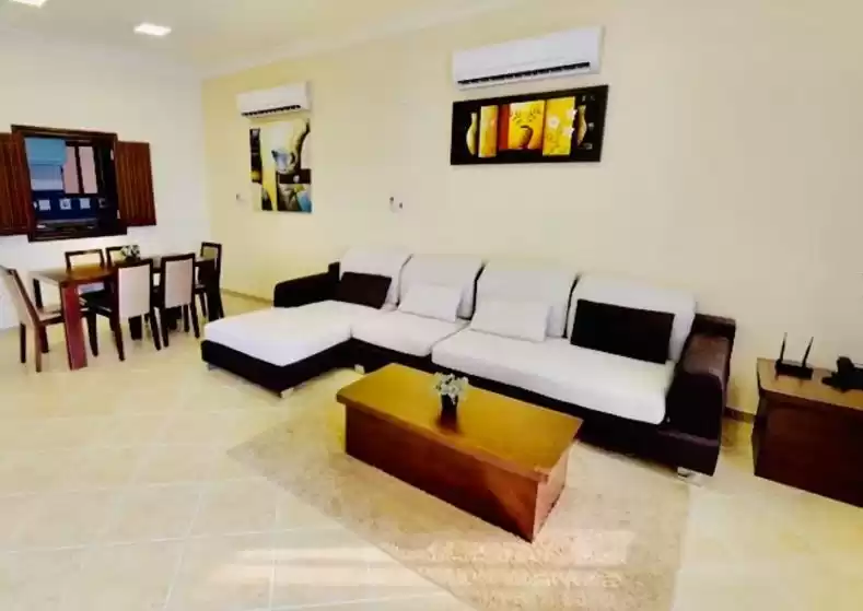 Wohn Klaar eigendom 3 Schlafzimmer F/F Villa in Verbindung  zu vermieten in Al Sadd , Doha #10287 - 1  image 