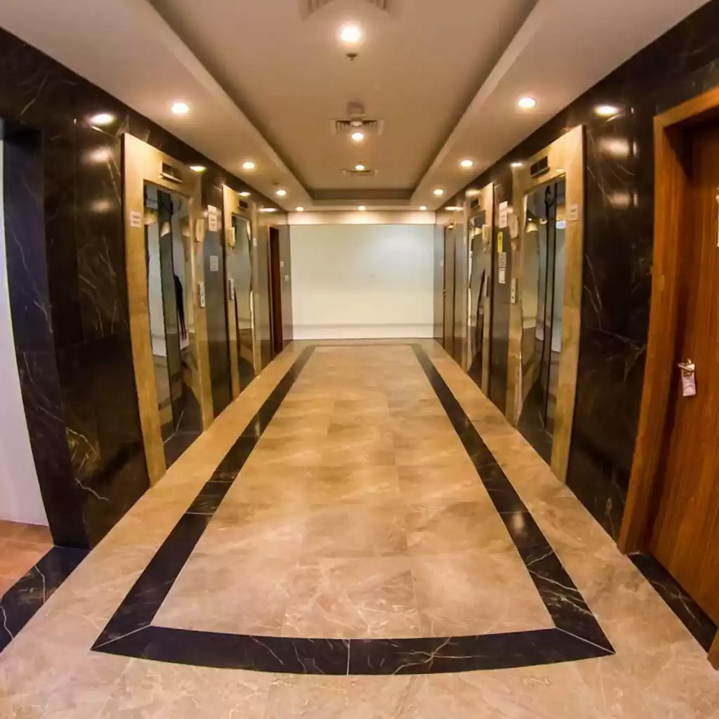 Résidentiel Propriété prête 2 chambres S / F Appartement  a louer au Al-Sadd , Doha #10302 - 1  image 