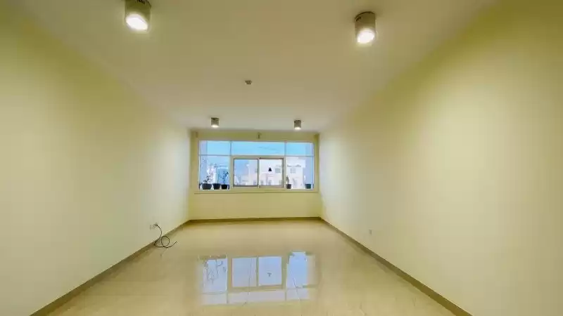 Résidentiel Propriété prête 1 chambre S / F Appartement  a louer au Al-Sadd , Doha #10318 - 1  image 