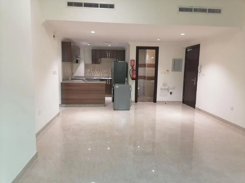 Residential Ready Property 2 Bedrooms S/F Apartment  for rent in Lusail , Doha-Qatar #10352 - 1  image 
