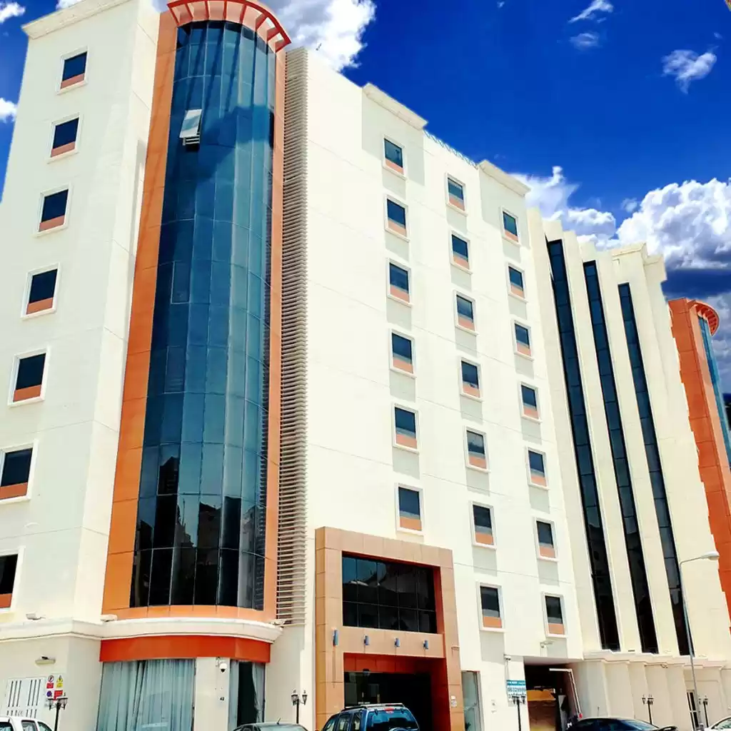 Résidentiel Propriété prête 3 chambres F / F Appartement  a louer au Al-Sadd , Doha #10367 - 1  image 