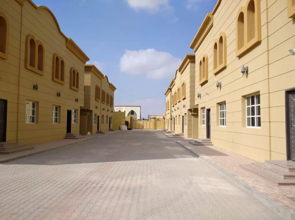 Résidentiel Propriété prête 6 chambres U / f Villa à Compound  a louer au Al-Sadd , Doha #10378 - 1  image 