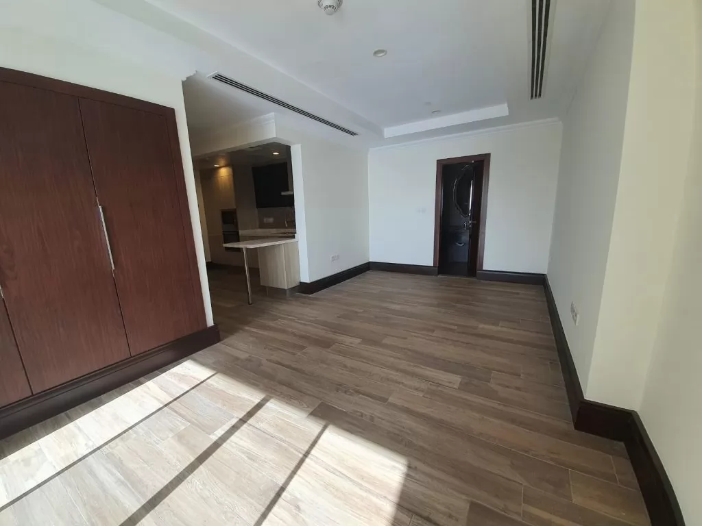 Residential Property Studio S/F Apartment  for rent in The-Pearl-Qatar , Doha-Qatar #10385 - 1  image 