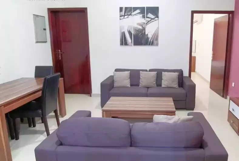 Residential Ready Property 2 Bedrooms U/F Apartment  for rent in Al Sadd , Doha #10403 - 1  image 