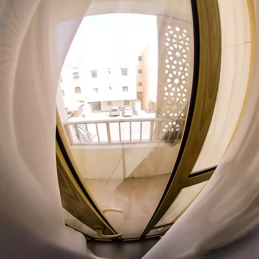سكني عقار جاهز 3 غرف  مفروش شقة  للإيجار في السد , الدوحة #10433 - 1  صورة 