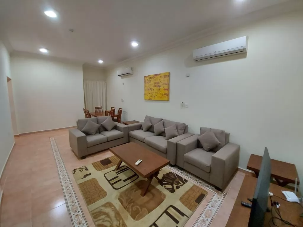 Residential Ready Property 2 Bedrooms F/F Apartment  for rent in Al Sadd , Doha #10438 - 1  image 