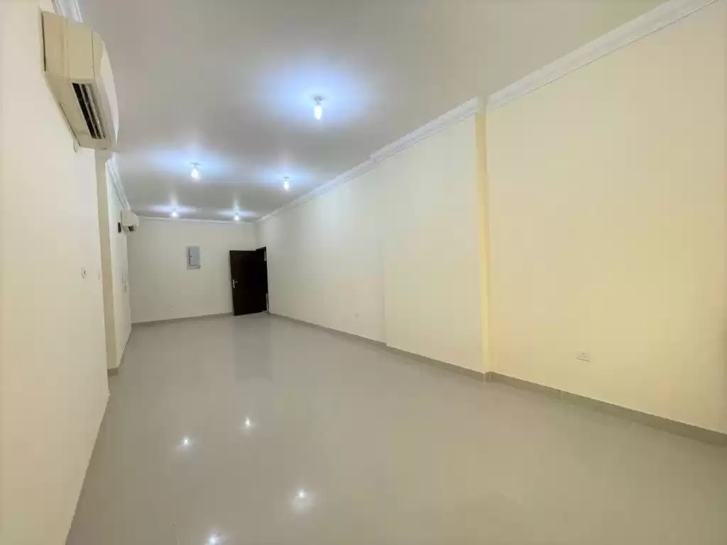 Residential Ready Property 3 Bedrooms U/F Apartment  for rent in Al Sadd , Doha #10465 - 1  image 