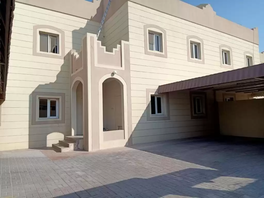 Жилой Готовая недвижимость 2 спальни С/Ж Квартира  в аренду в Аль-Садд , Доха #10472 - 1  image 