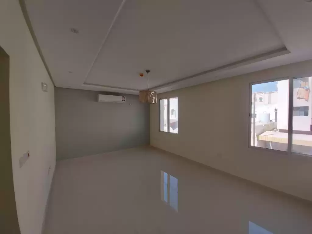 Wohn Klaar eigendom 2 Schlafzimmer U/F Wohnung  zu vermieten in Al Sadd , Doha #10478 - 1  image 