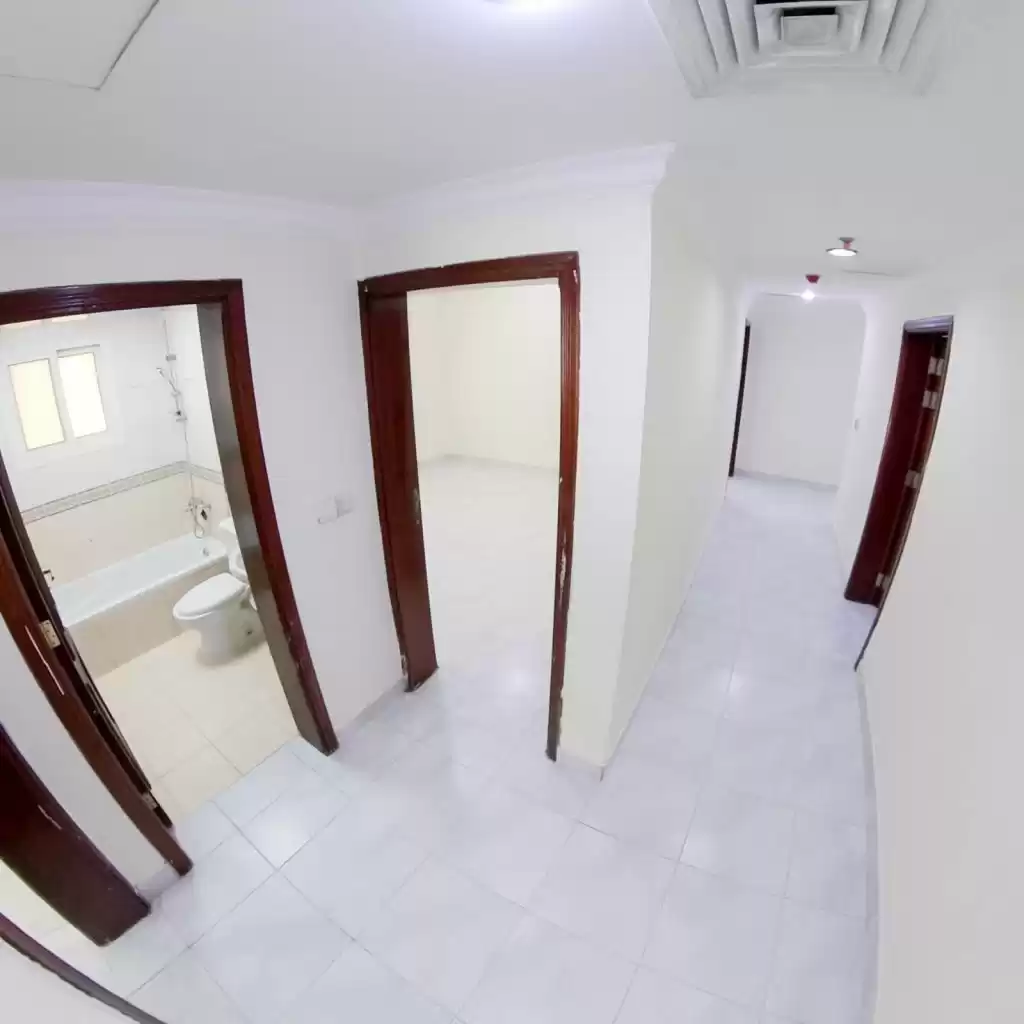 Wohn Klaar eigendom 3 Schlafzimmer U/F Wohnung  zu vermieten in Al Sadd , Doha #10497 - 1  image 