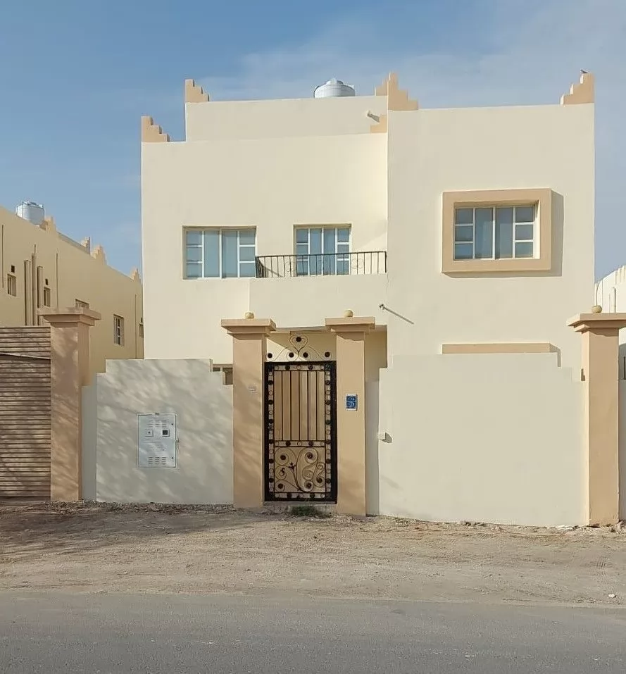 Residencial Listo Propiedad 7 habitaciones U / F Villa Standerlone  alquiler en al-sad , Doha #10505 - 1  image 