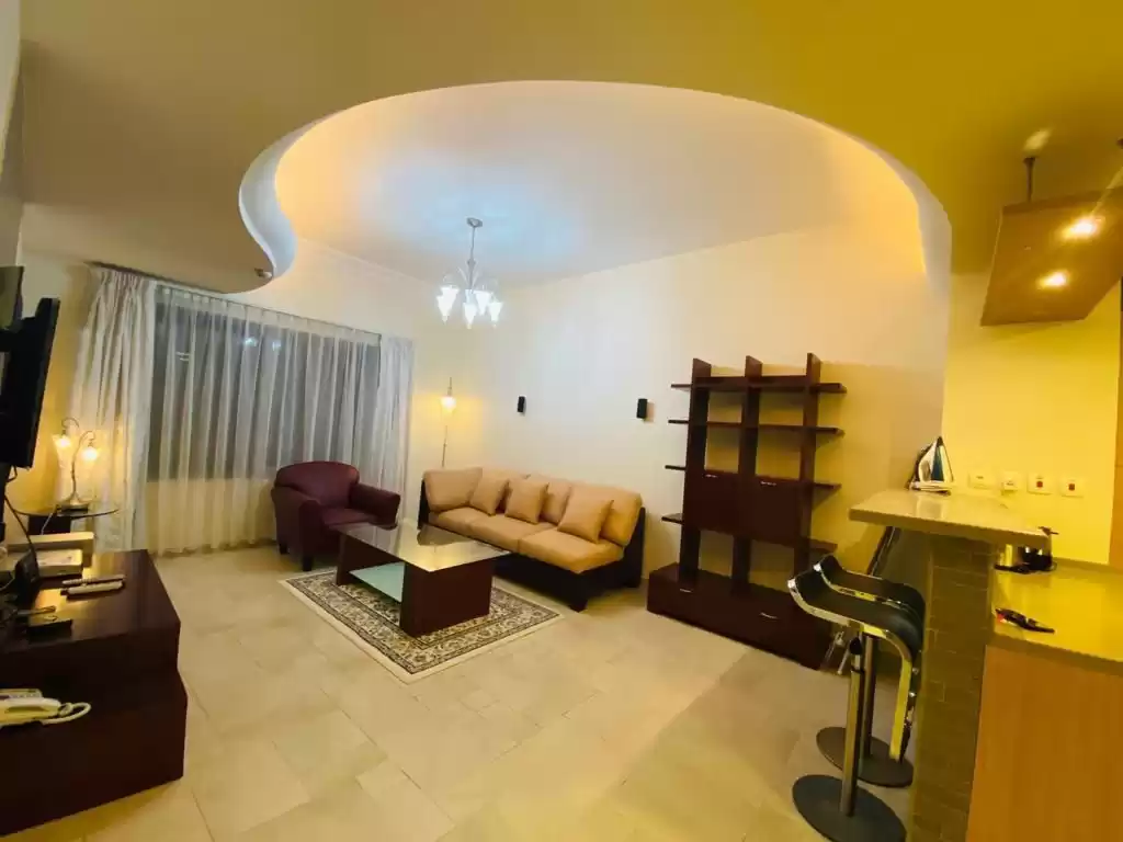 yerleşim Hazır Mülk 1 yatak odası F/F Apartman  kiralık içinde Al Sadd , Doha #10514 - 1  image 