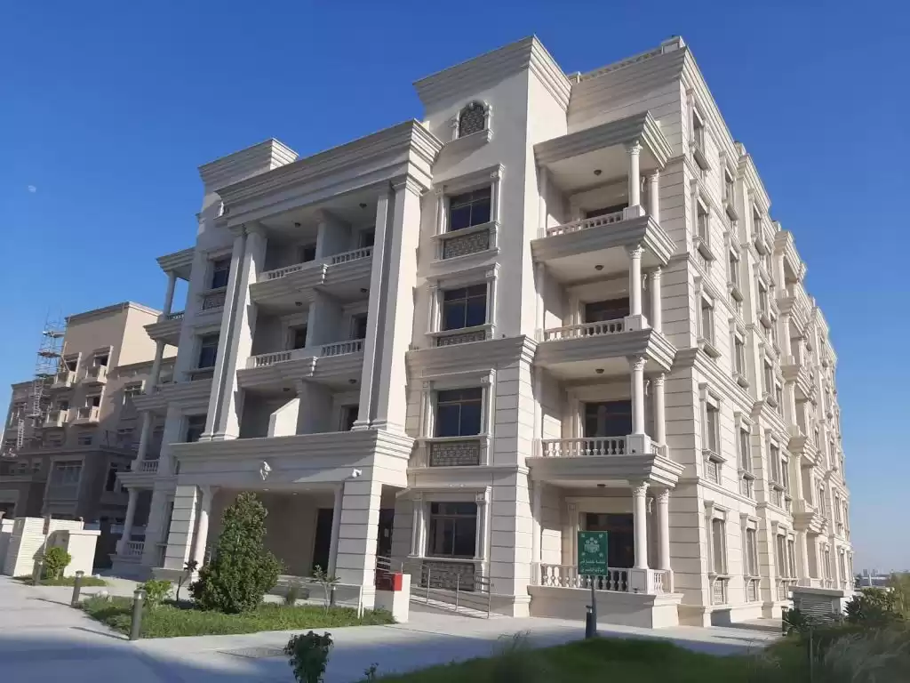 Résidentiel Propriété prête 1 chambre S / F Appartement  a louer au Al-Sadd , Doha #10516 - 1  image 