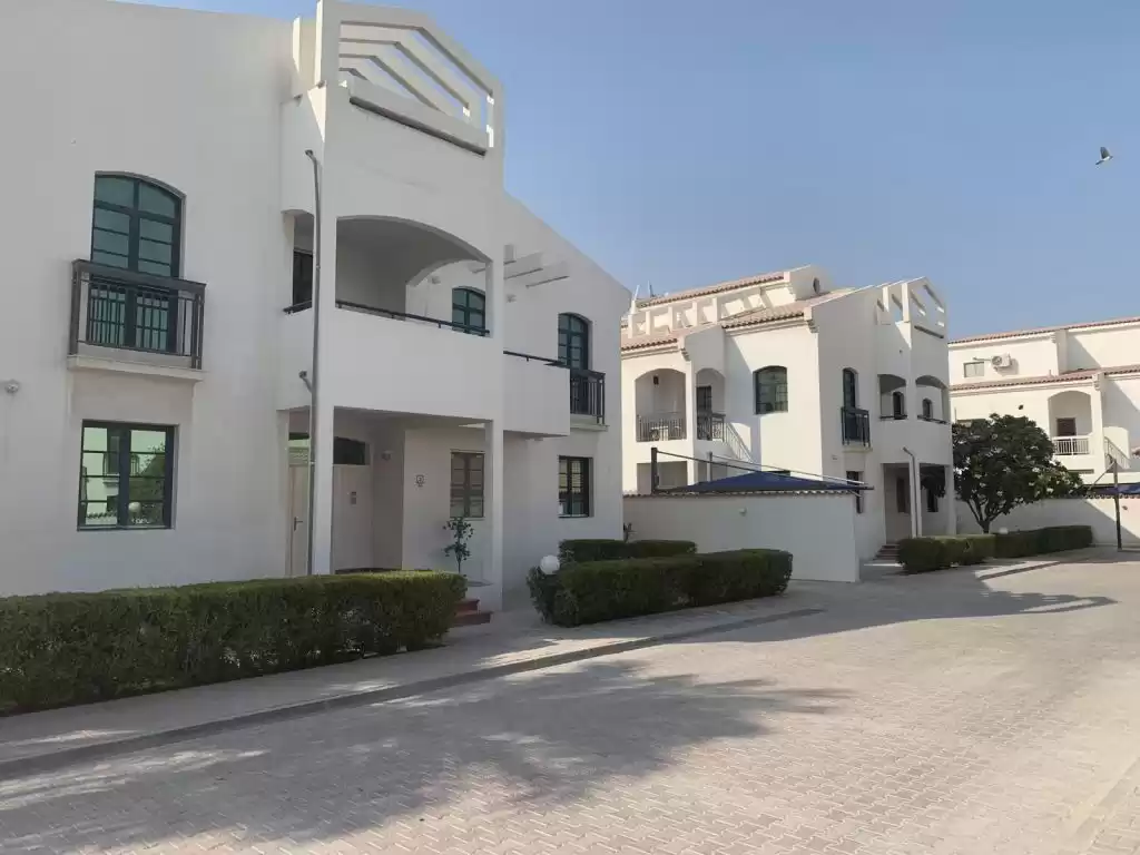 Жилой Готовая недвижимость 1 спальня Н/Ф Квартира  в аренду в Аль-Садд , Доха #10521 - 1  image 