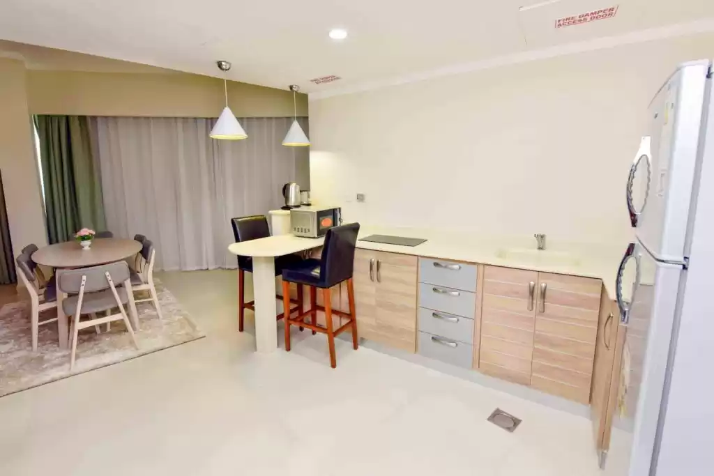 Residential Ready Property 1 Bedroom F/F Apartment  for rent in Doha #10526 - 1  image 