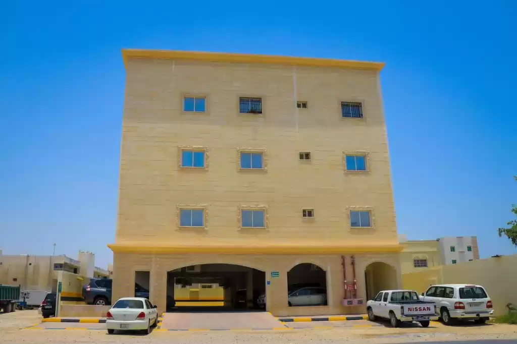 Residencial Listo Propiedad 3 dormitorios U / F Apartamento  alquiler en al-sad , Doha #10554 - 1  image 