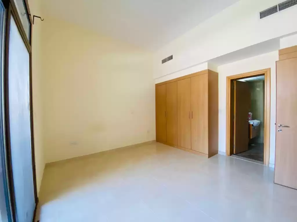 Résidentiel Propriété prête 1 chambre S / F Appartement  a louer au Al-Sadd , Doha #10580 - 1  image 