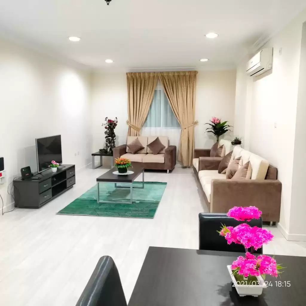 Wohn Klaar eigendom 2 Schlafzimmer F/F Wohnung  zu vermieten in Doha #10595 - 1  image 