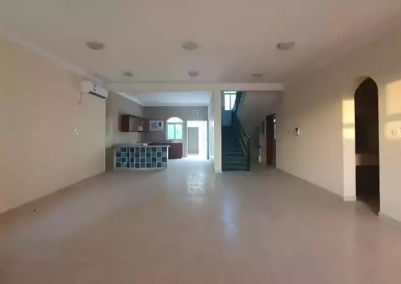 Résidentiel Propriété prête 7 chambres U / f Villa autonome  a louer au Al-Sadd , Doha #10641 - 1  image 