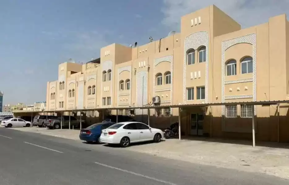 Жилой Готовая недвижимость 2 спальни Н/Ф Квартира  в аренду в Аль-Садд , Доха #10652 - 1  image 