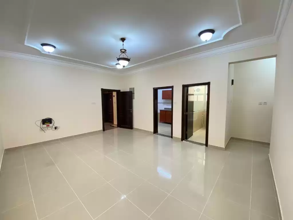 Wohn Klaar eigendom 2 Schlafzimmer U/F Wohnung  zu vermieten in Al Sadd , Doha #10710 - 1  image 