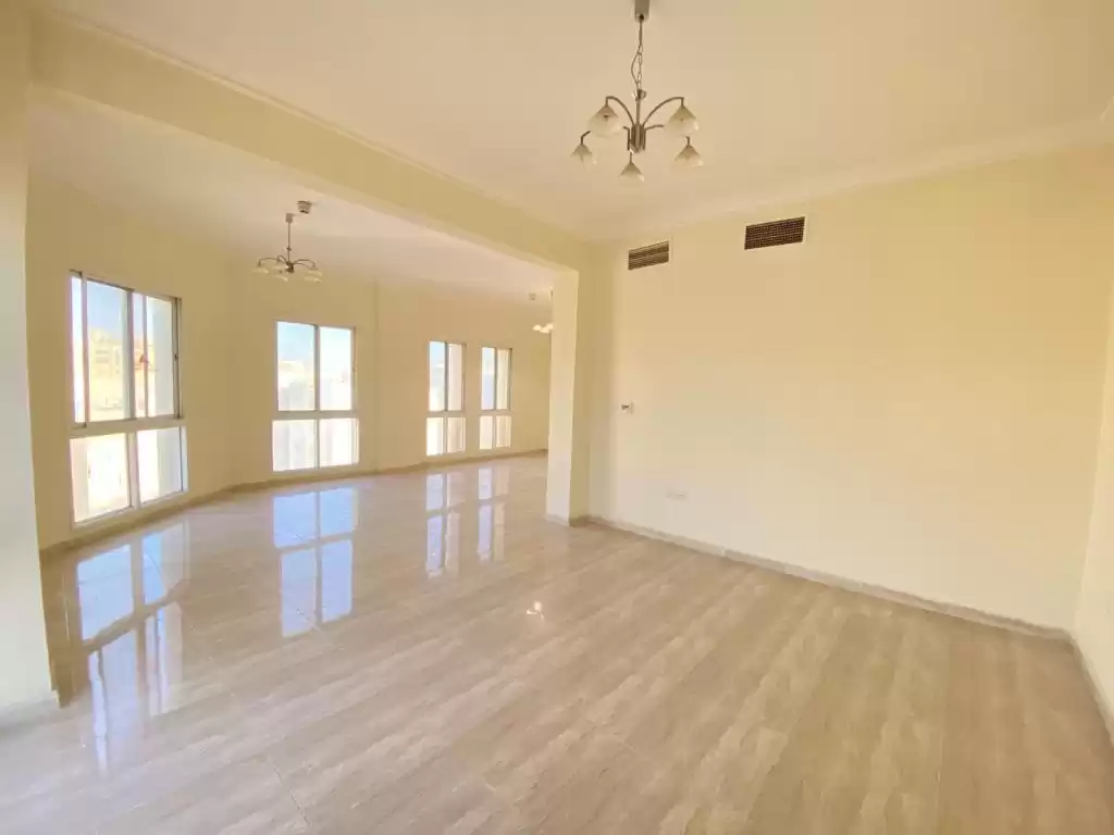 Residential Ready Property 2 Bedrooms U/F Apartment  for rent in Al Sadd , Doha #10712 - 1  image 