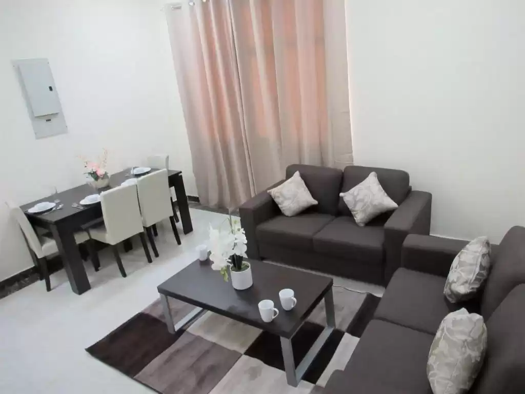 yerleşim Hazır Mülk 2 yatak odası F/F Apartman  kiralık içinde Al Sadd , Doha #10748 - 1  image 