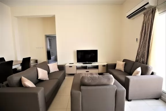 Wohn Klaar eigendom 2 Schlafzimmer F/F Wohnung  zu vermieten in Al Sadd , Doha #10758 - 1  image 